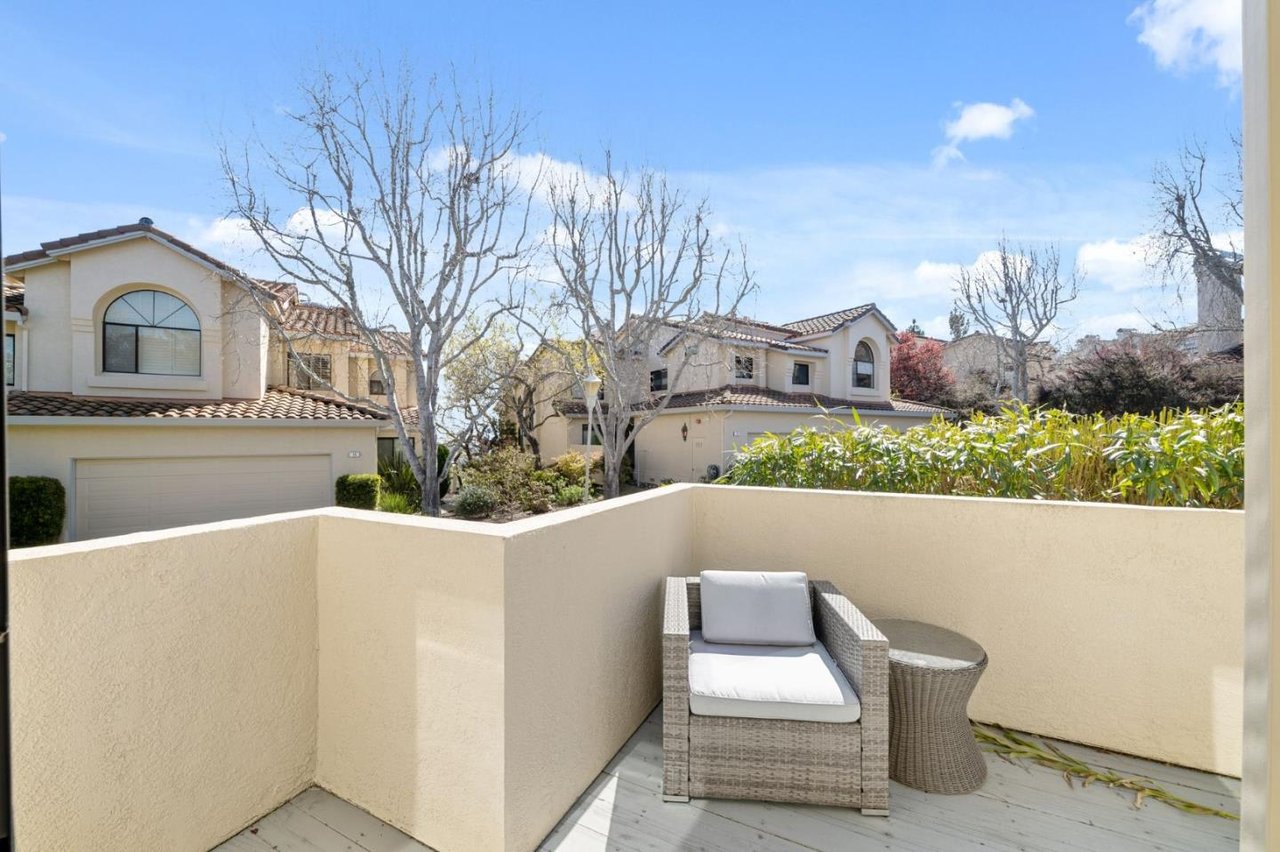 13 Tulip Ln
