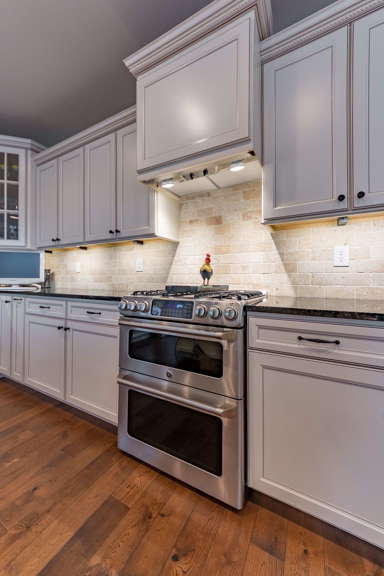 Newer Construction Minutes from Bellerive Country Club