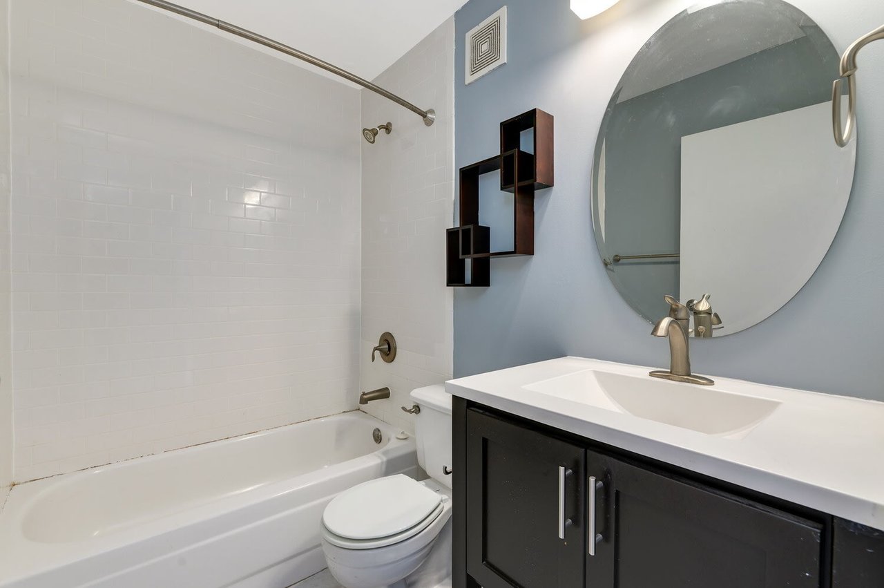 111 W Maple Street # 2403