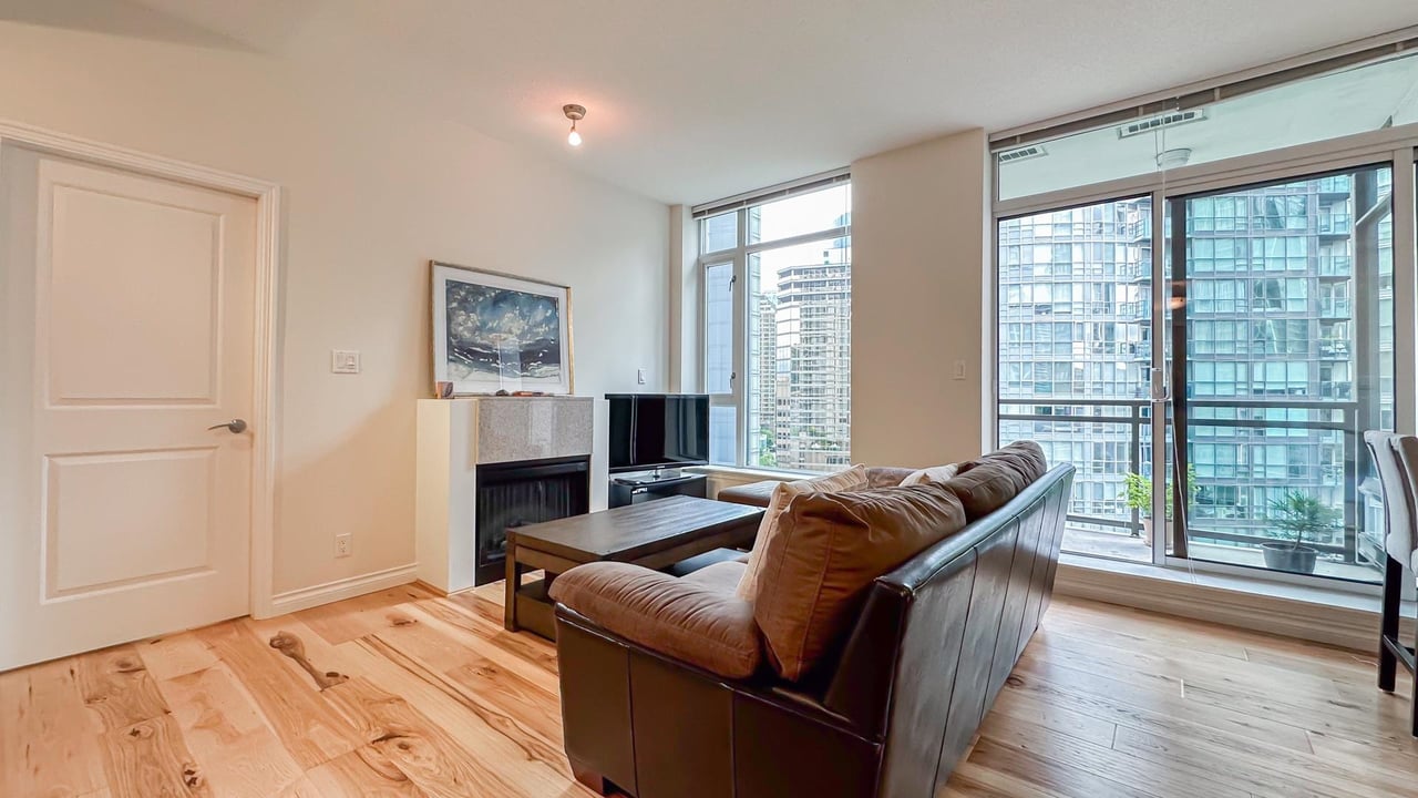 1001-1211 Melville St