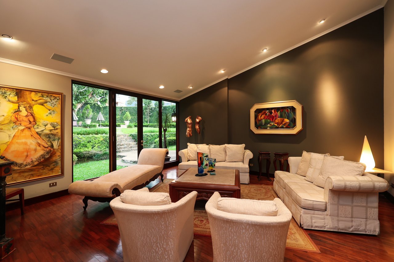 European Estate Pool Villa, Escazu, San Jose