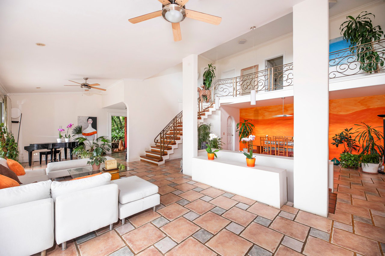 Artistic Mountain View Home, Santa Ana, San Jose