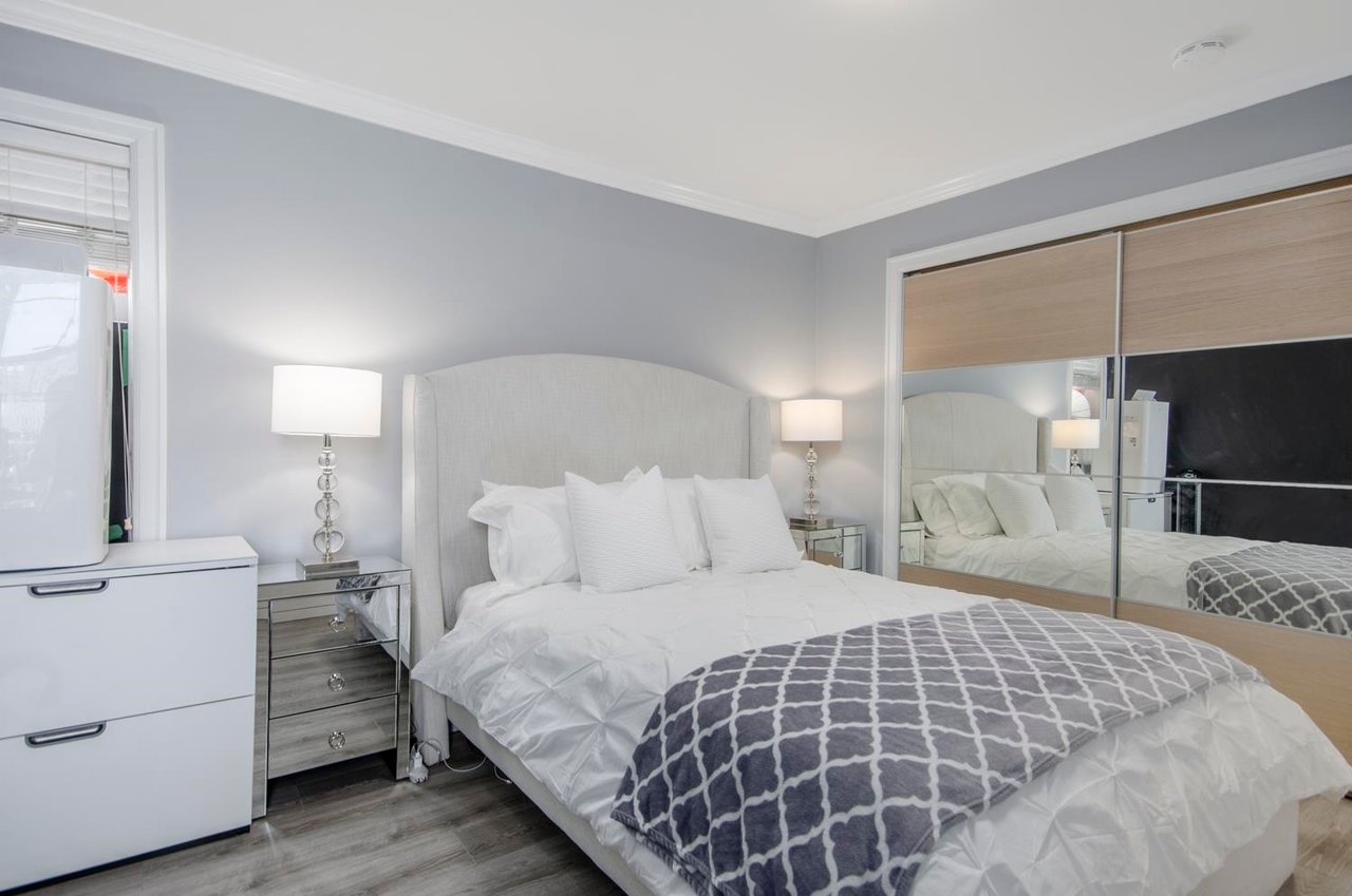 402-3308 Vanness Ave