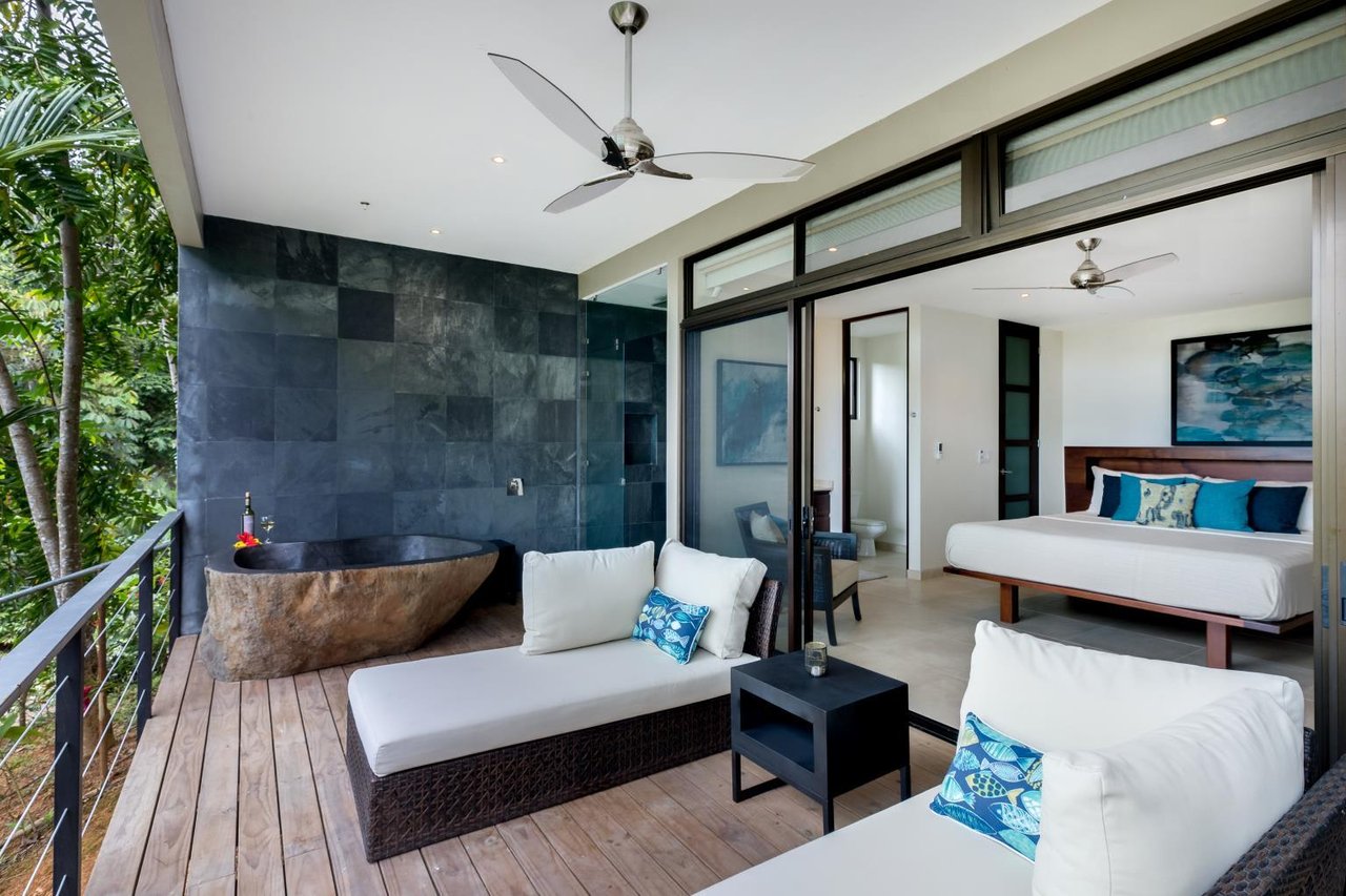 Villa Santo Vida, 4 Bed, Ocean View