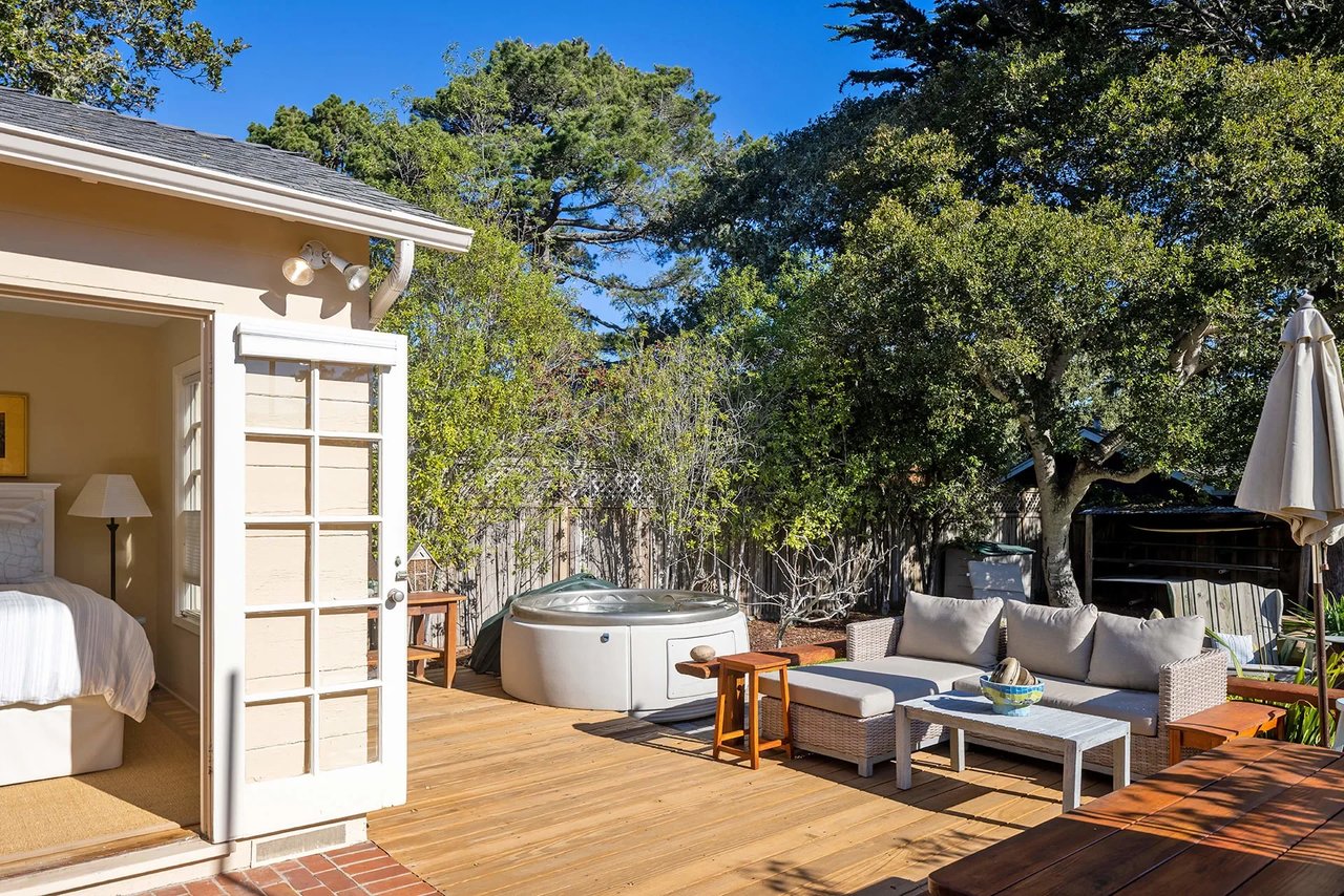 THE PADDLE INN | CARMEL-BY-THE-SEA LUXURY RENTAL