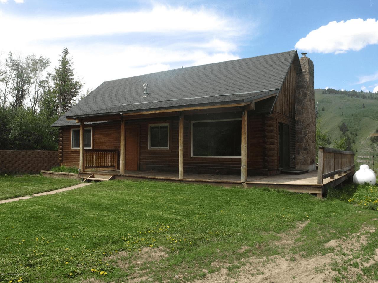 2400 E Horse Creek Rd