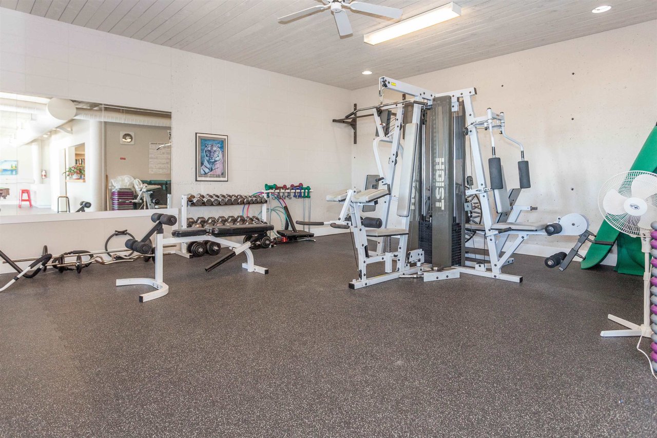 34-2242 Folkestone Wy