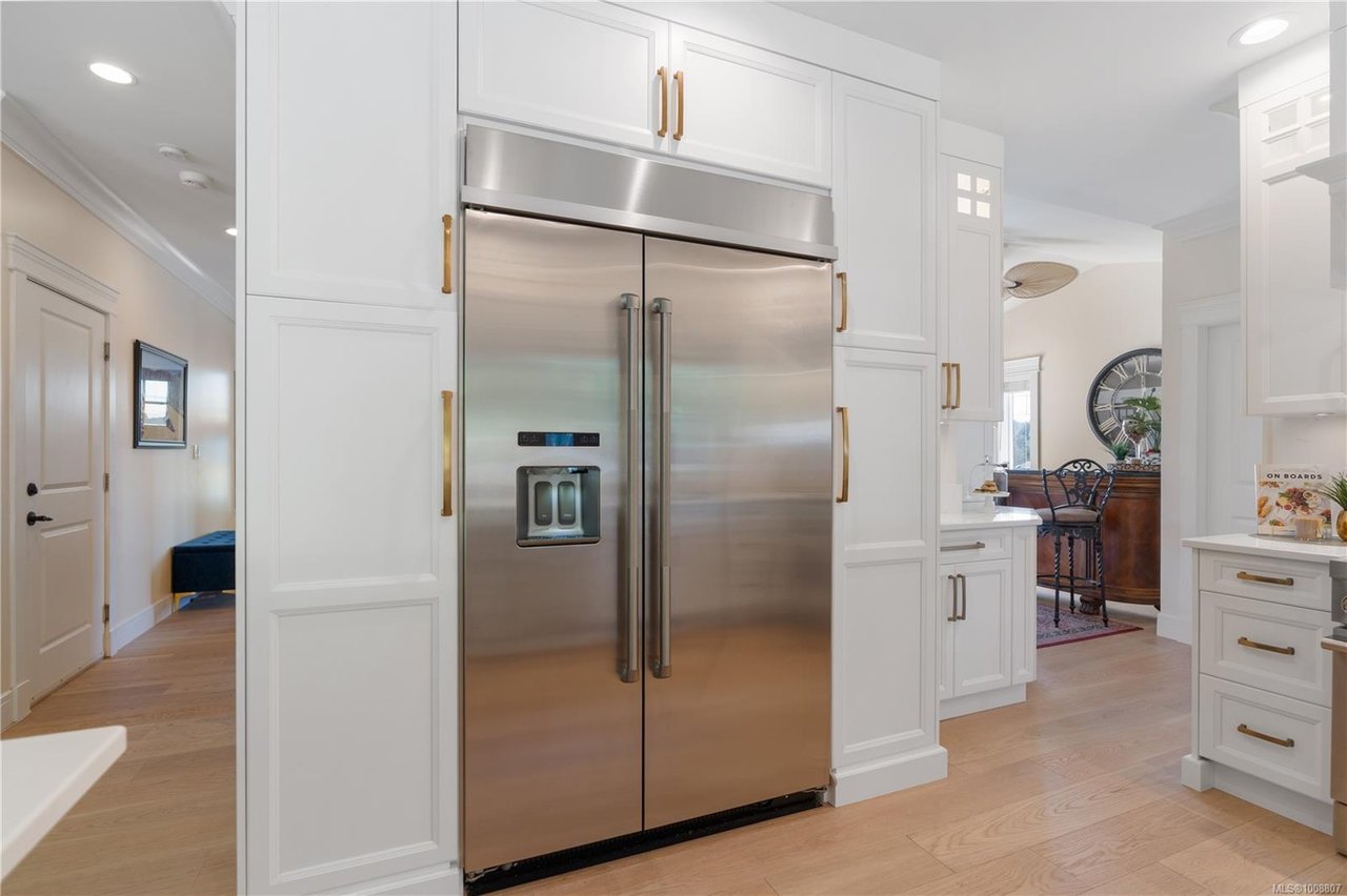 630 Granrose Terr, Colwood