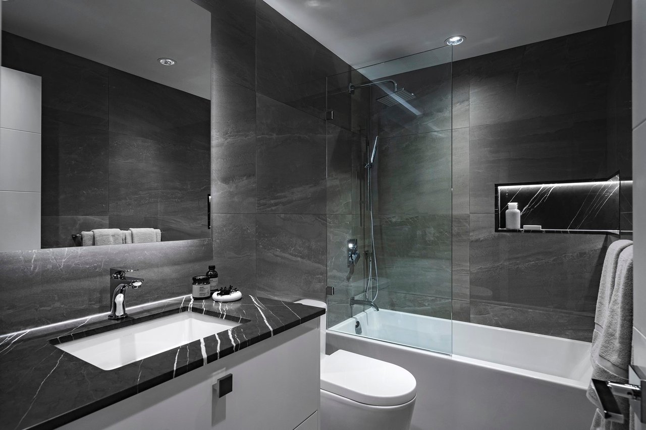 402-738 Broughton Street, Vancouver
