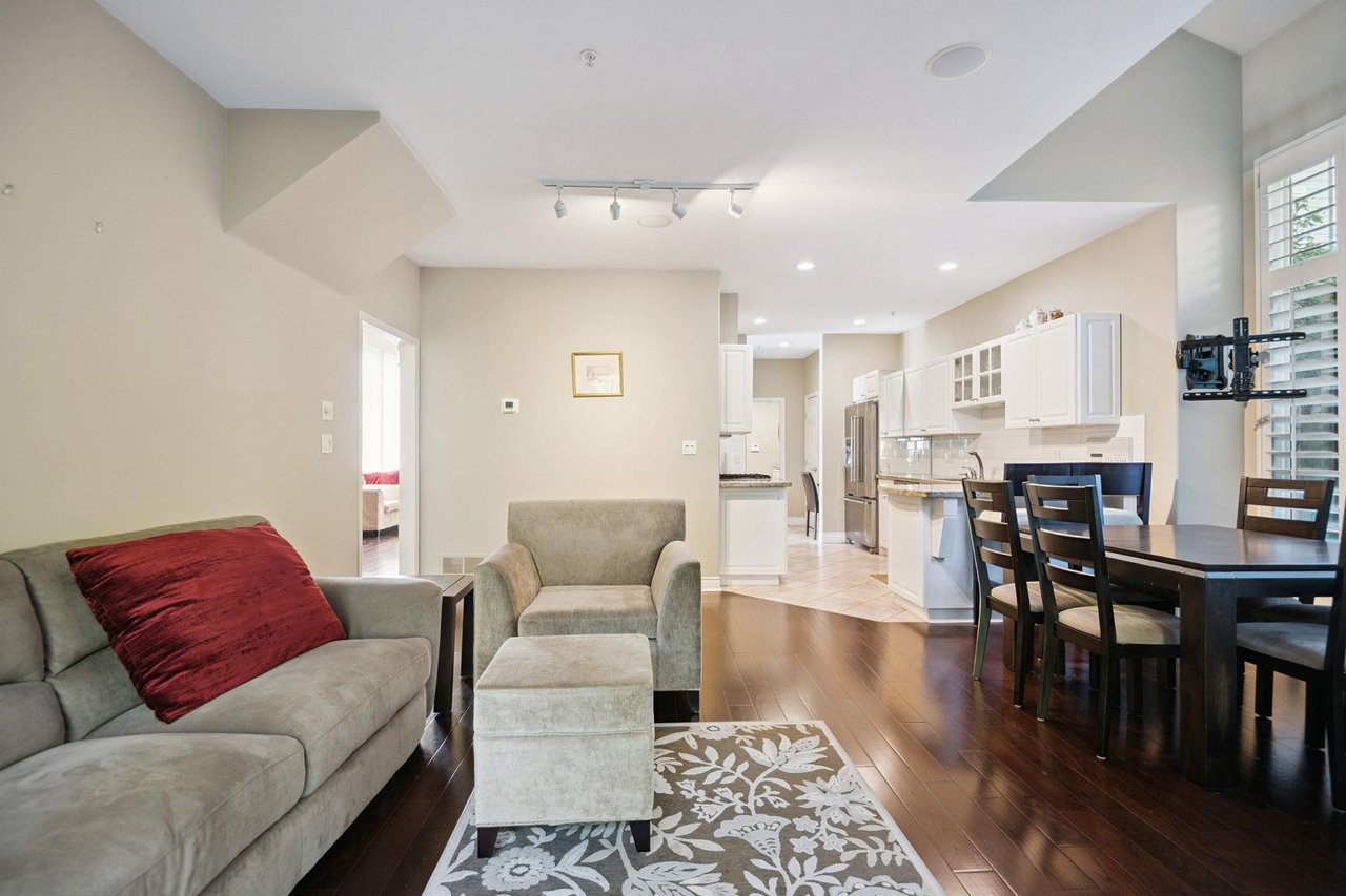 1271 3rd Street, West Vancouver