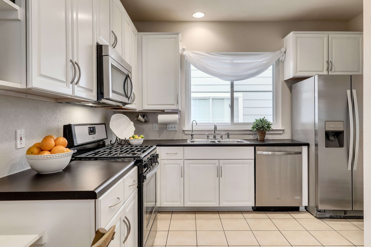 1011 Brodie St #27