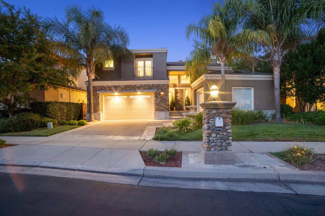 5230 Birkdale Way • San Jose • 95138