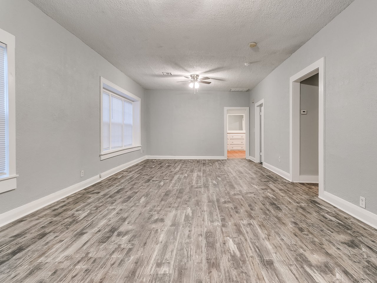 1313 N Beard Ave