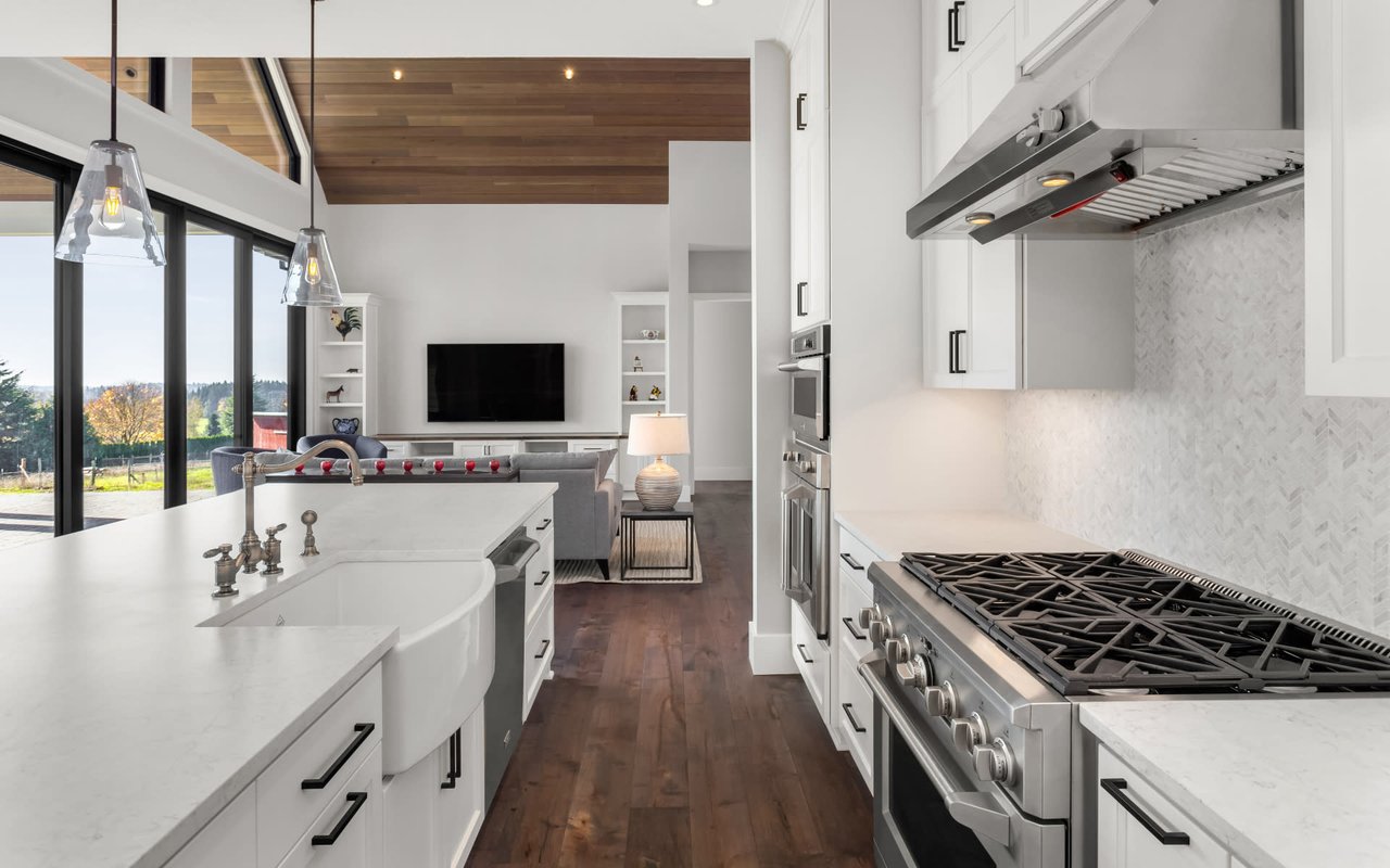 The Proper Way to Show a Home to a Buyer | Episode 53