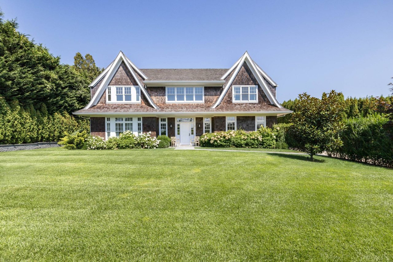 35 Huntington Ln