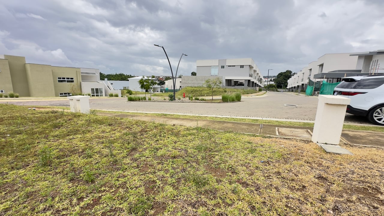 Gated Community Residential Lot, Curridabat, San Jose