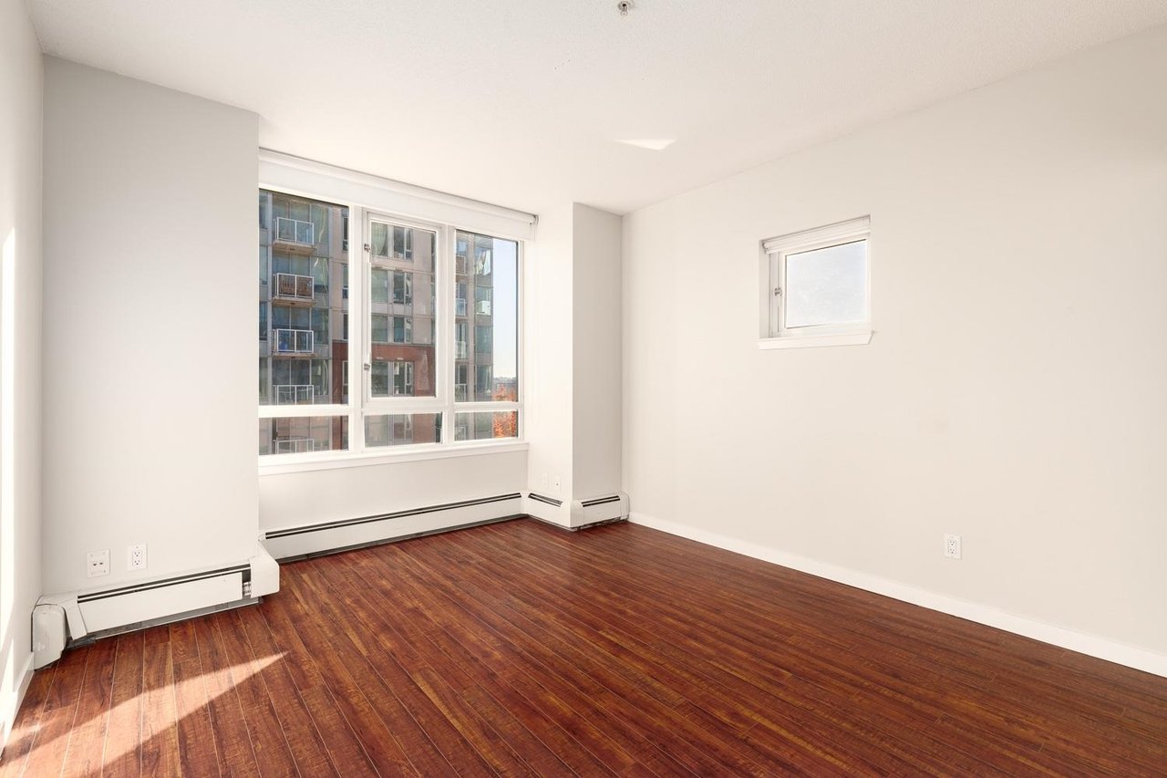 Th16-63 Keefer Pl
