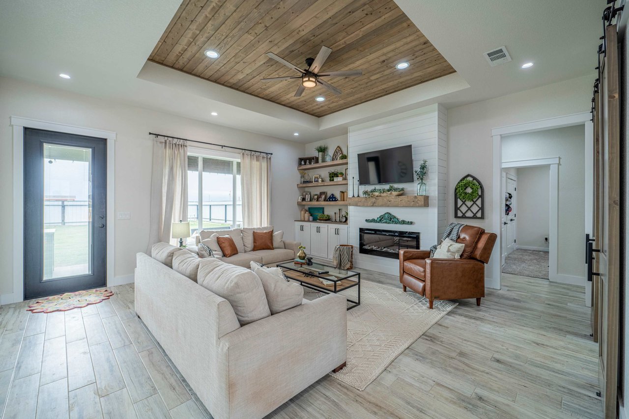 554 Private Road 201G