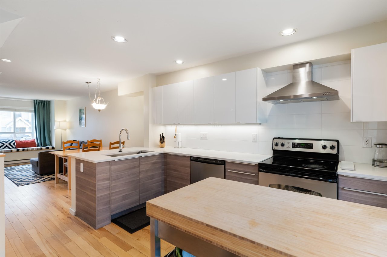 7469 Magnolia Terrace