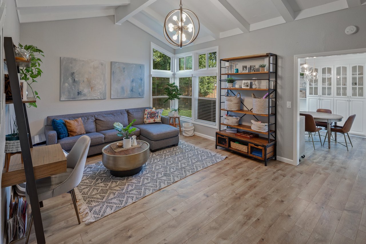 Stylishly Updated Rincon Valley Home