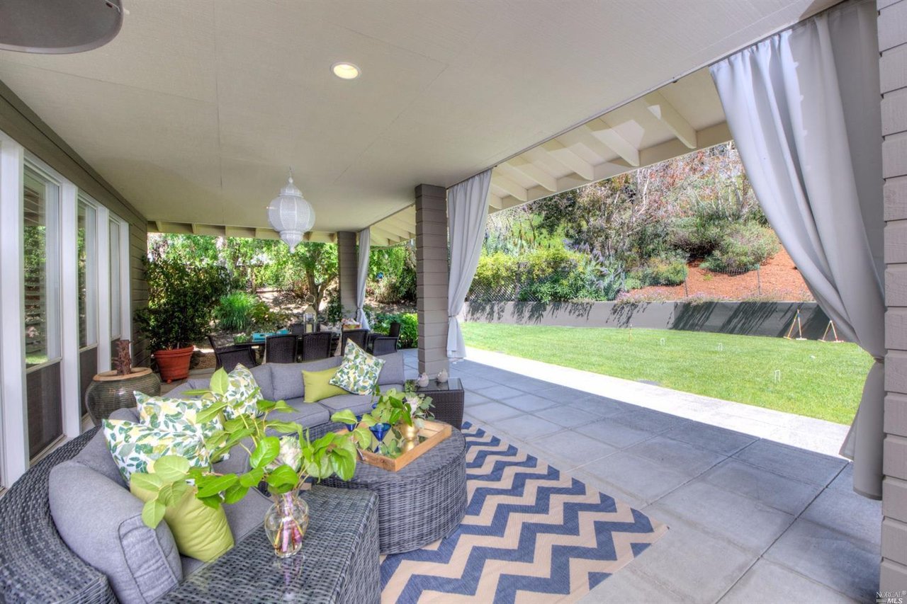 4 Turtle Rock Ct