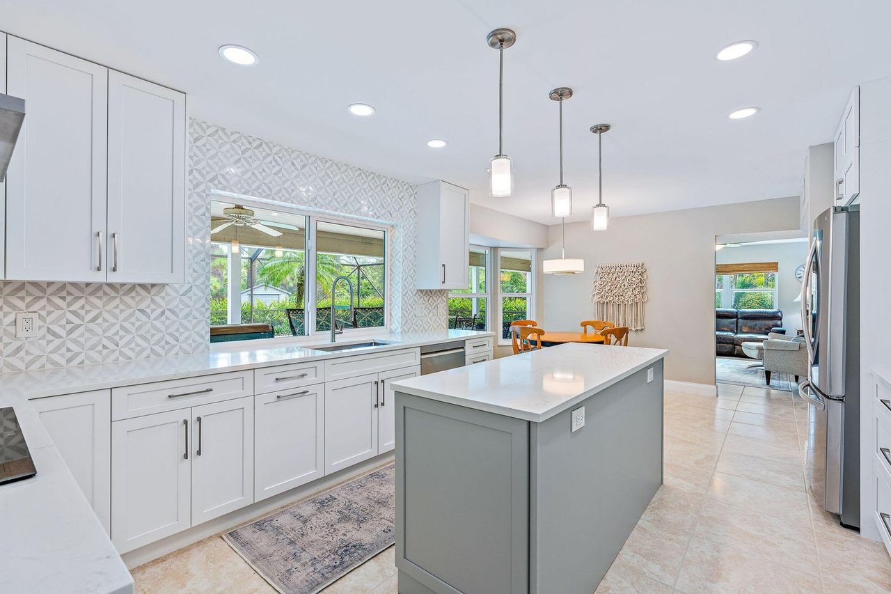 6321 Fox Run Cir