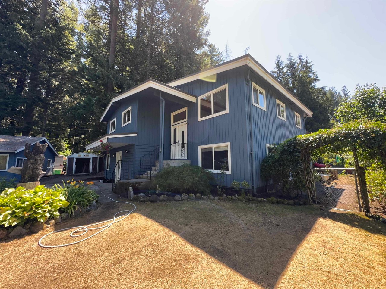 1100 Fernwood Rd