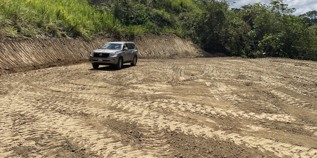 Lot With Big Ocean Views And Legal Water, Internet & Easy Access In Ojochal Costa Rica