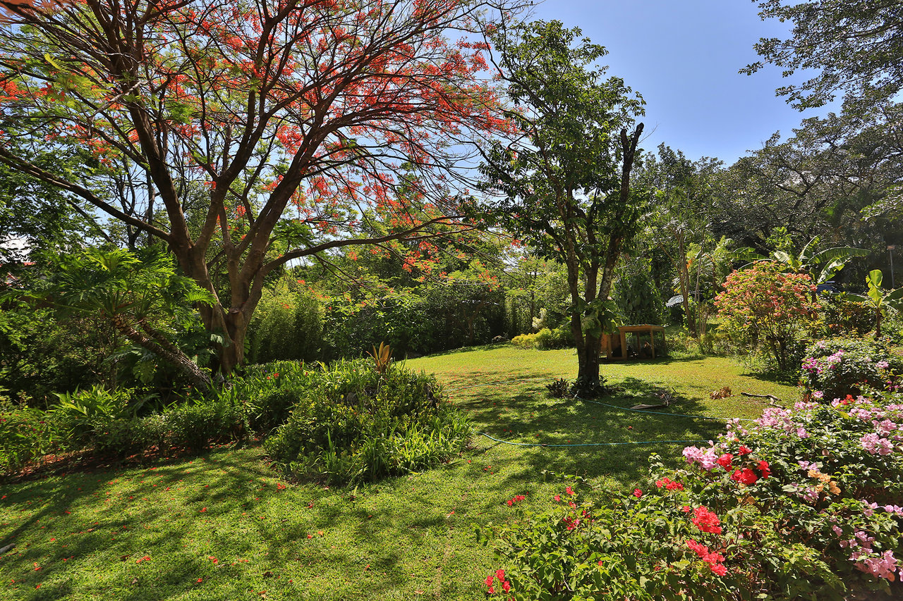 Two Home Rural Retreat, Santa Ana, San Jose