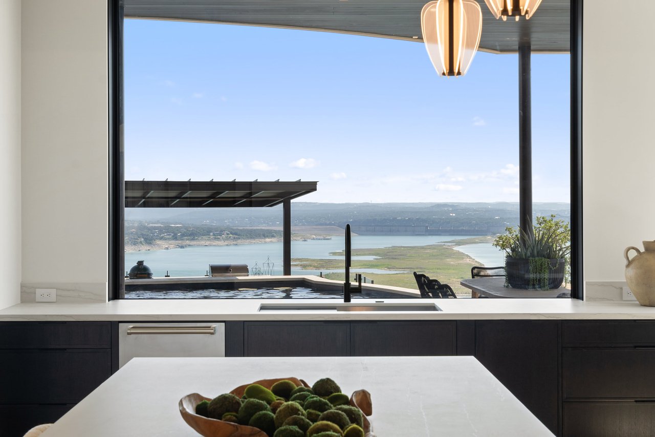 6809 Oasis Pass