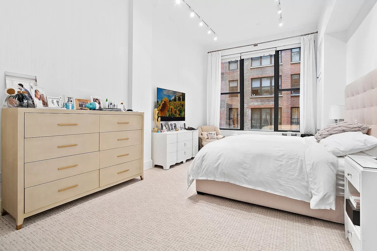 260 Park Ave S APT 3D