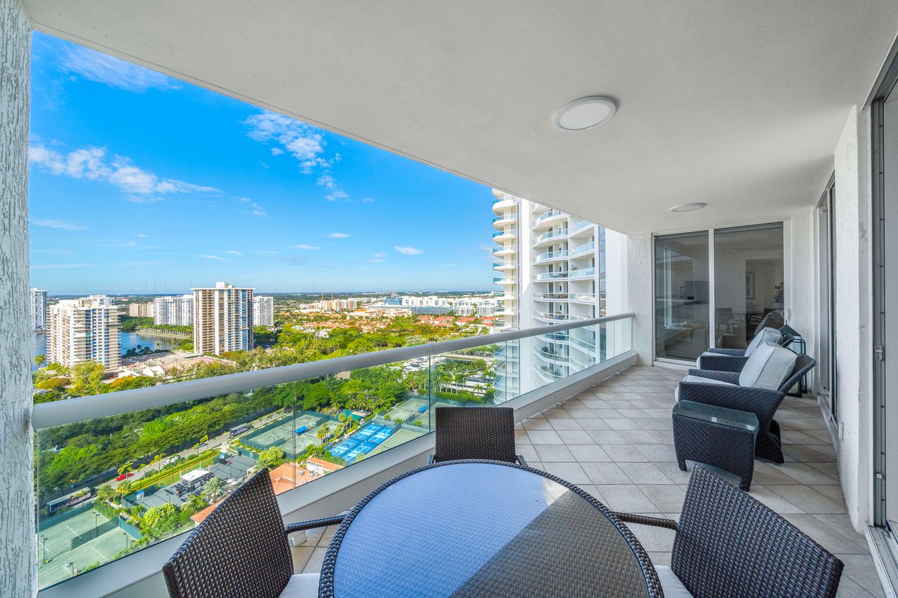 6000 Island Blvd # 2406