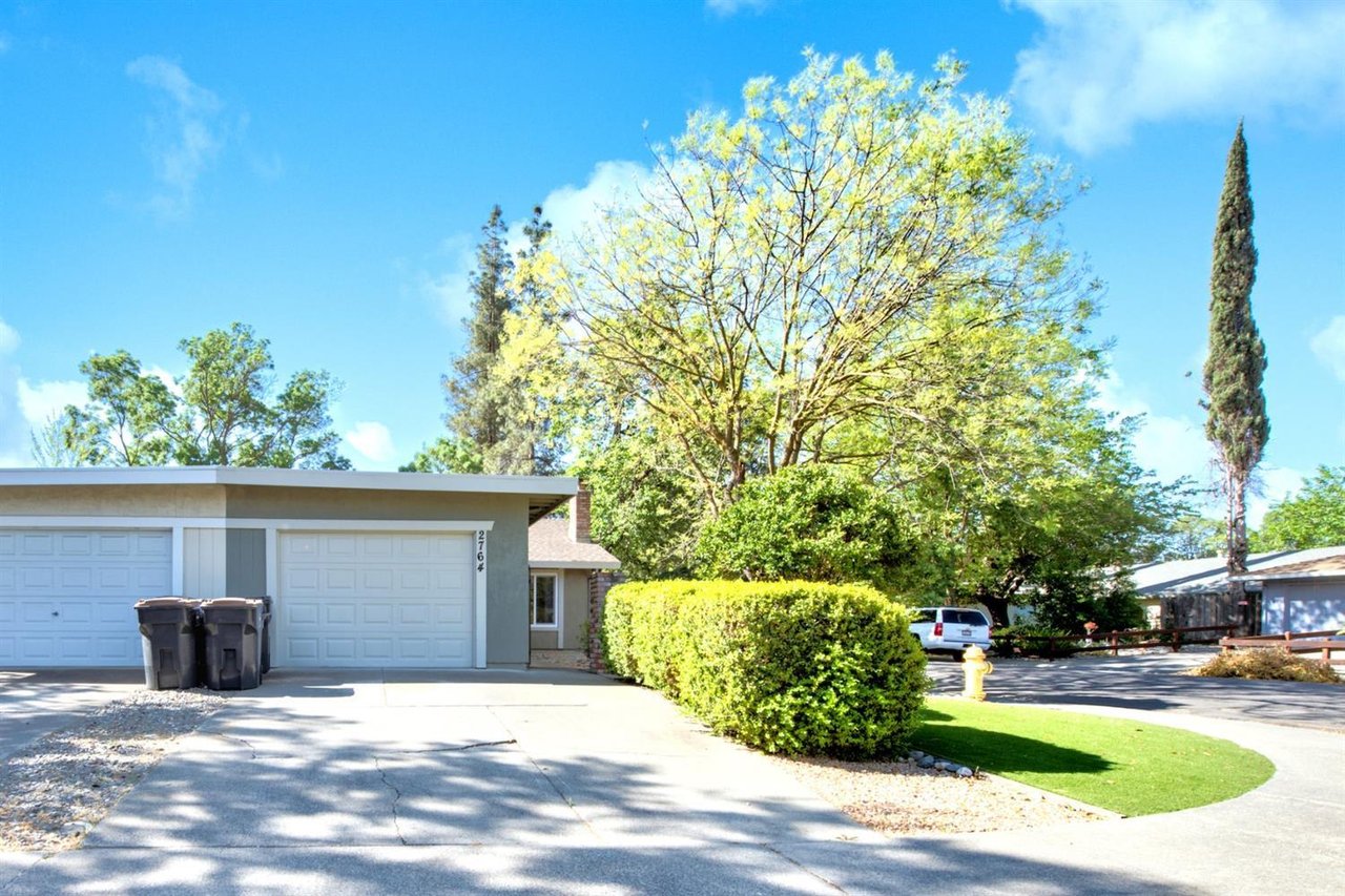 2764 Feather Place
