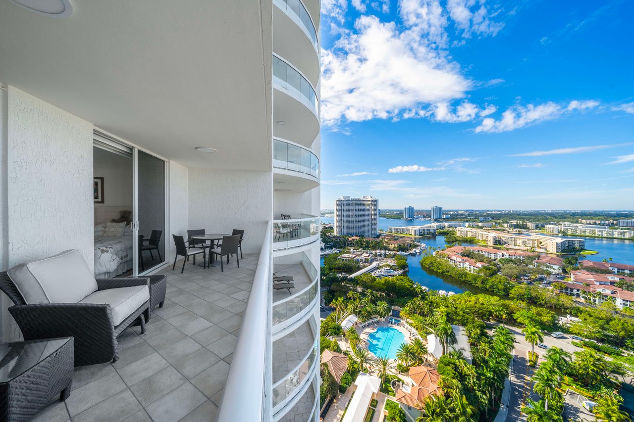 6000 Island Blvd # 2406