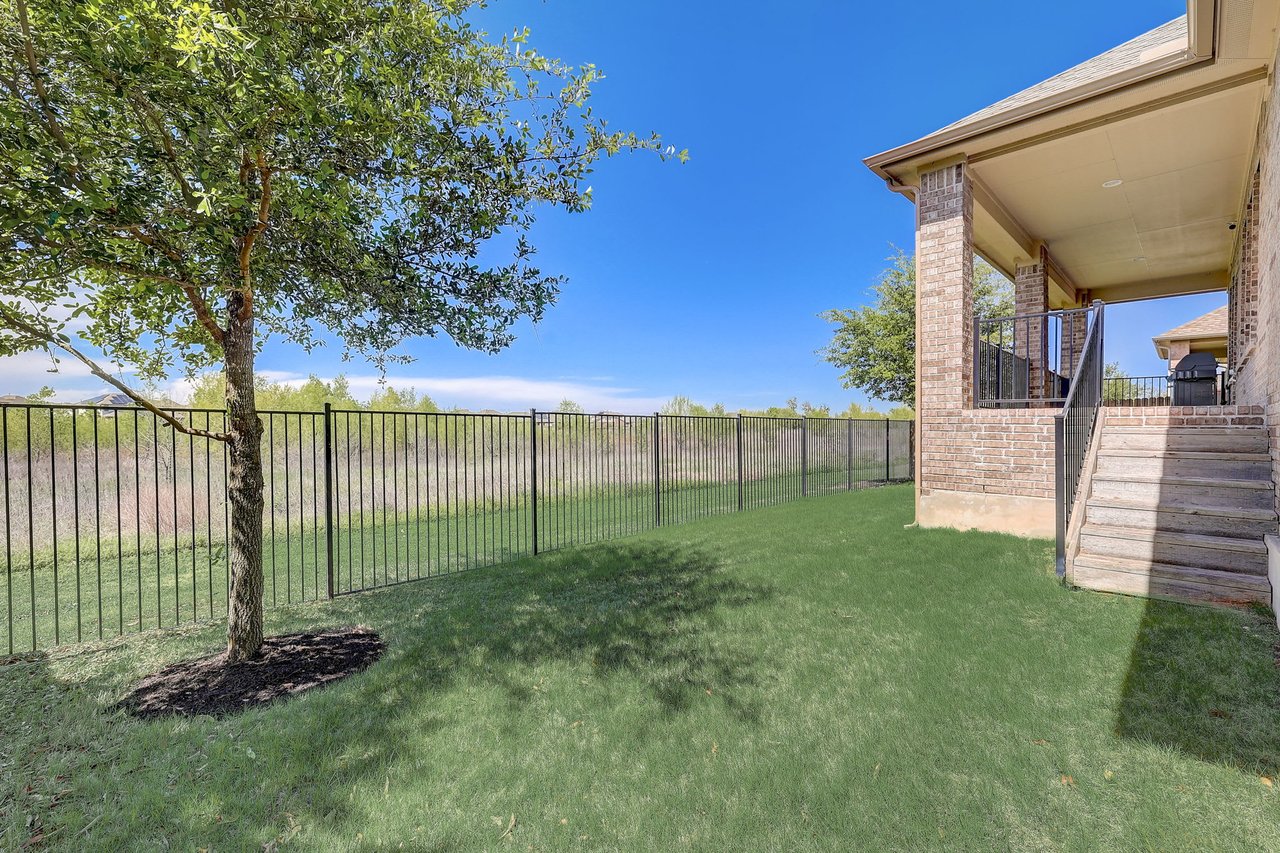 Charming single-story home in the desirable Paloma Lake in RR that backs to a greenbelt!