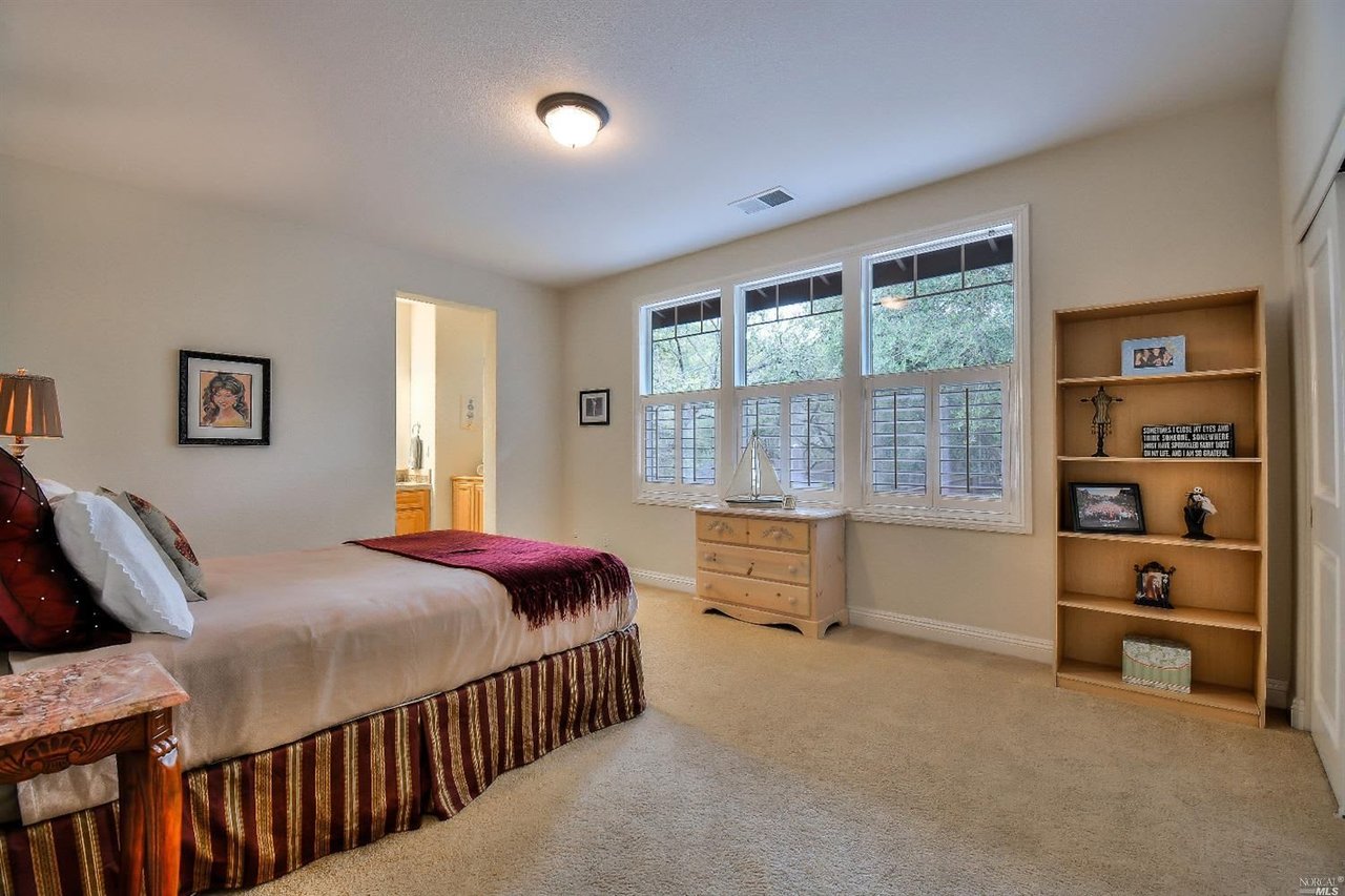 824 Olive Glen Ct