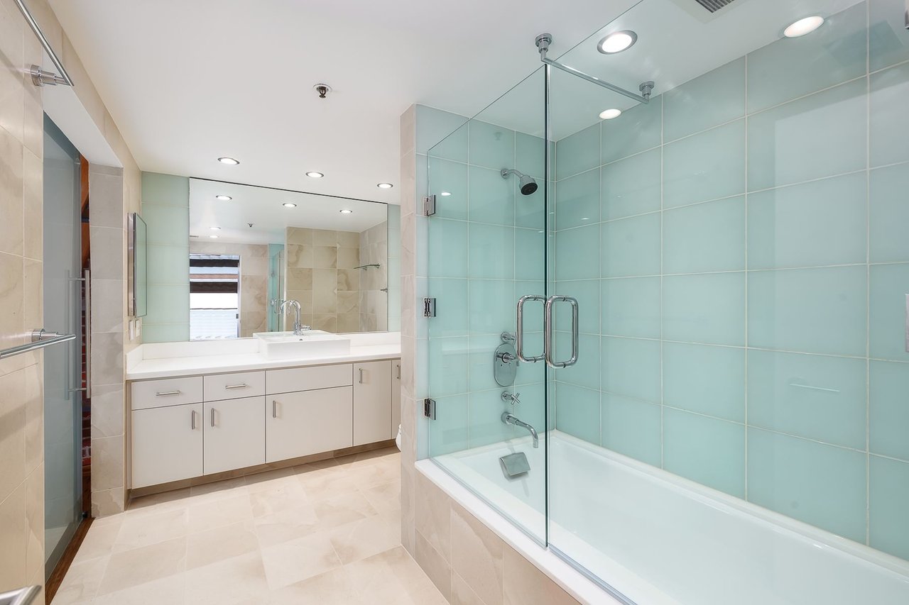 650 Delancey Street #306