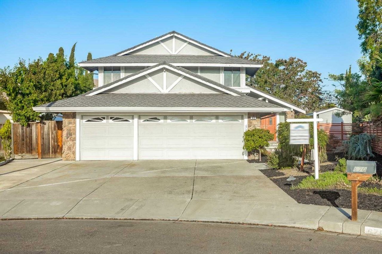 670 Perth CT