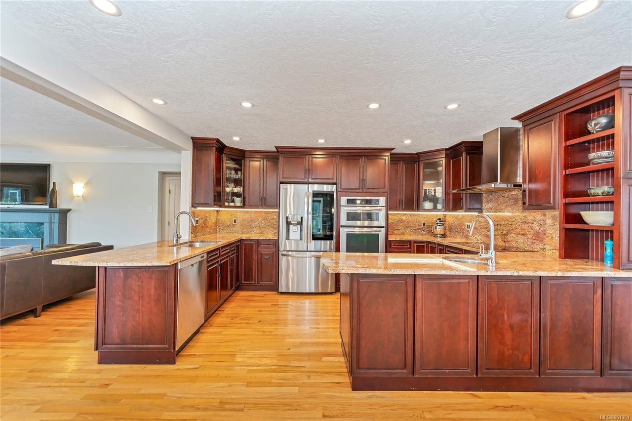 5003 Prospect Lake Rd