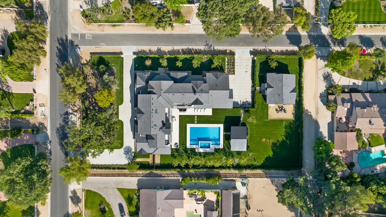 Long Valley Road Estate