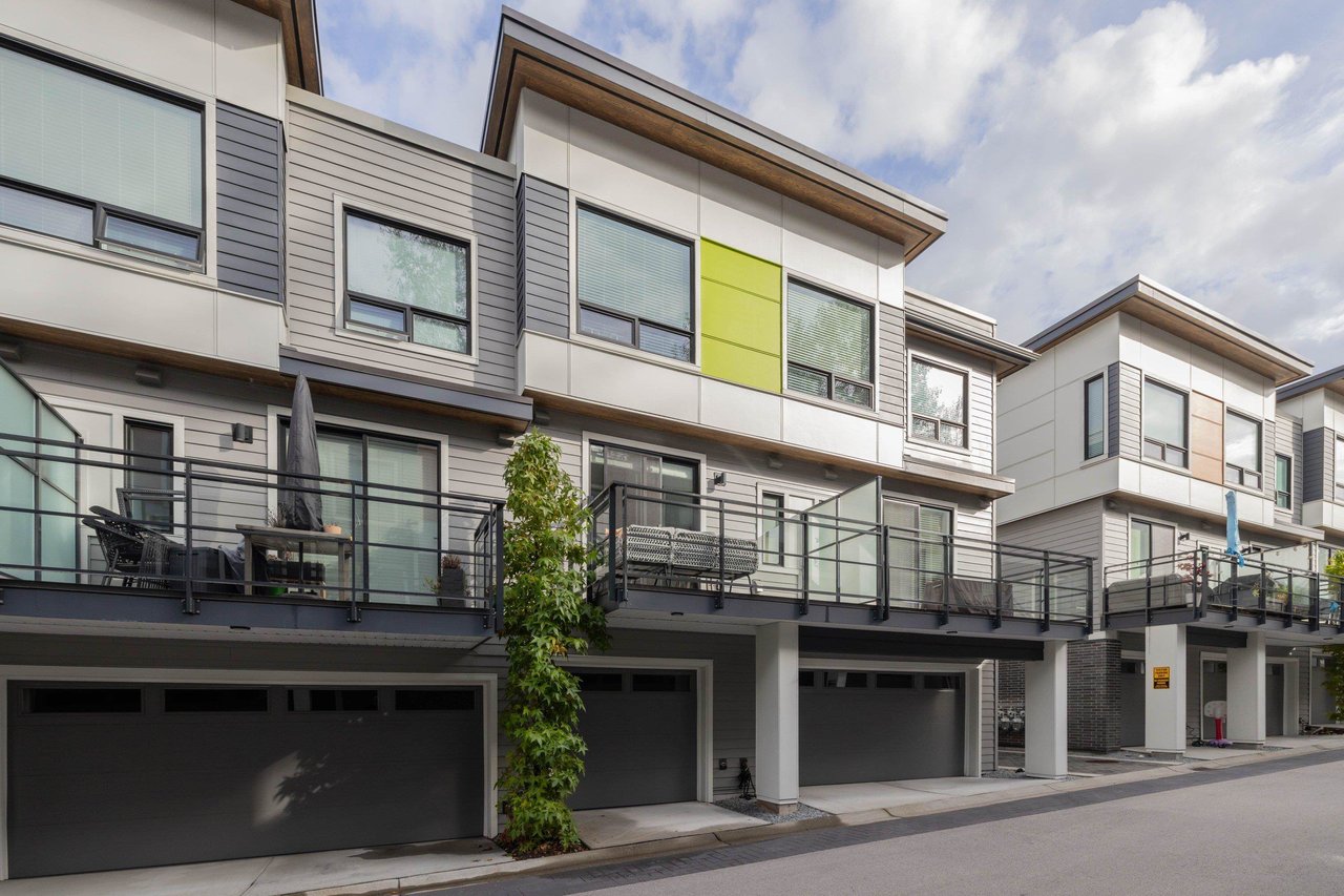 207-3105 St George St