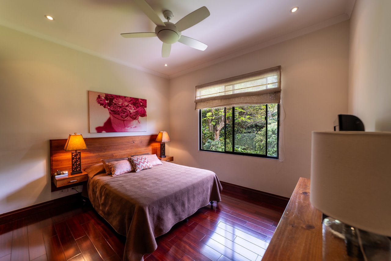City Family Home, Escazu, San Jose