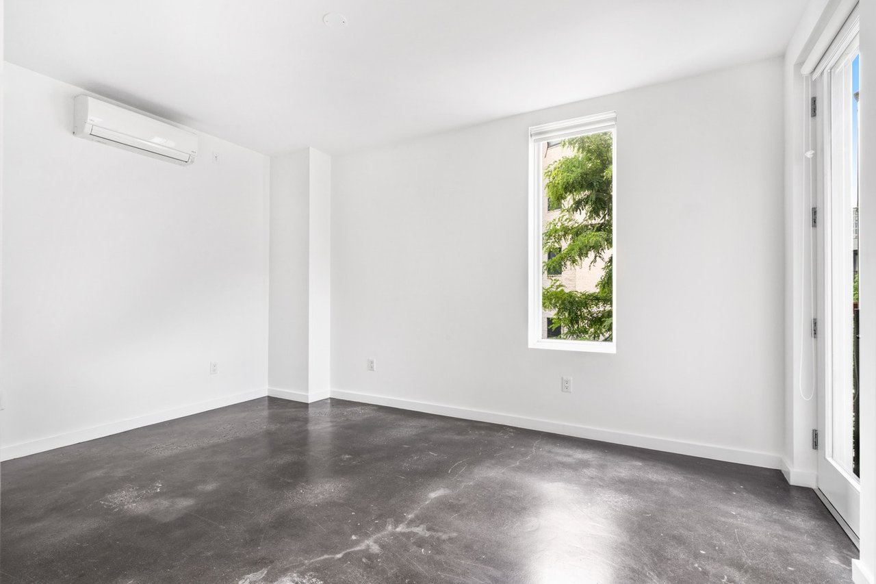 618 Washington Ave, Unit 302