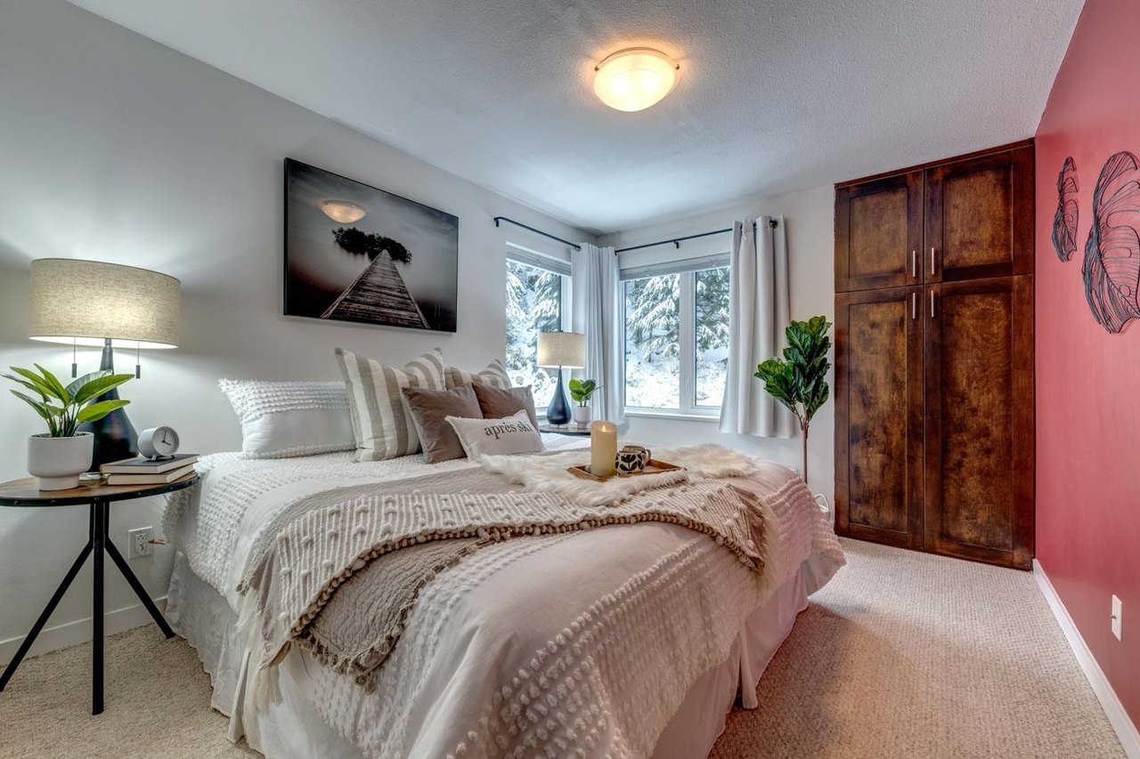 4-2548 Snowridge Cres