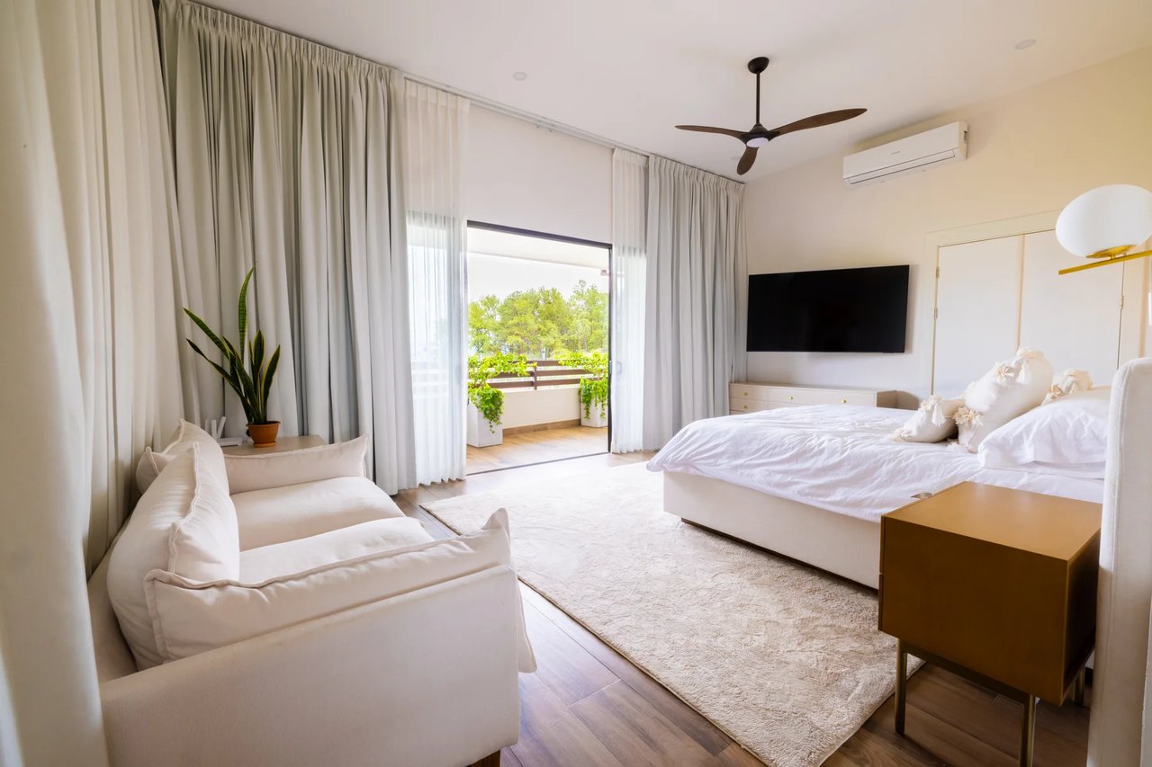 Modern Family Residence, Guacima, Alajuela