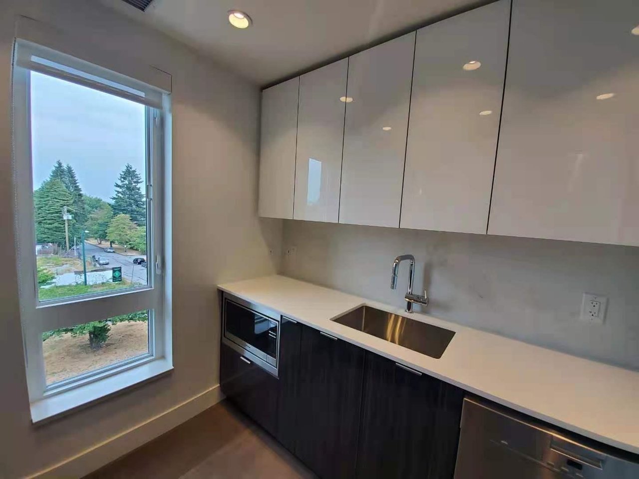 403-7777 Cambie St