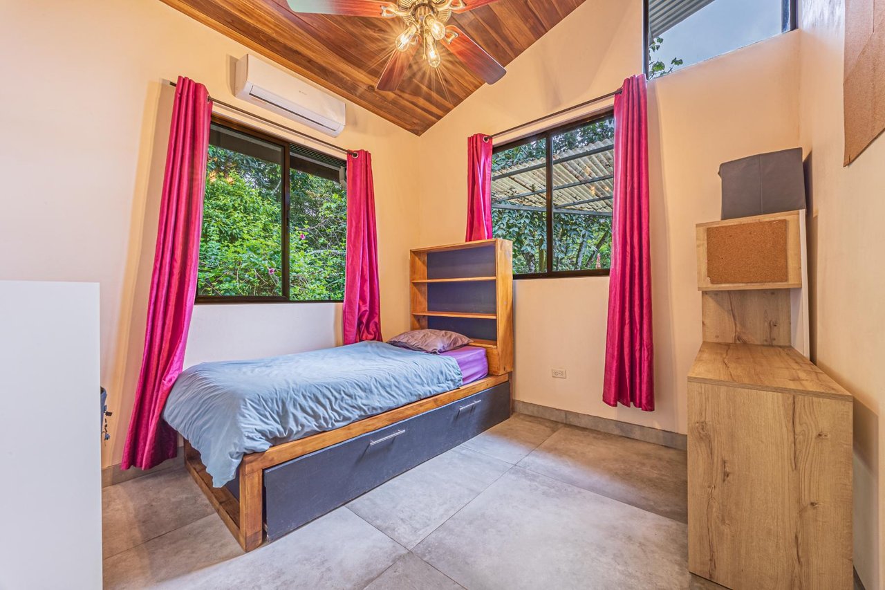 Private Riverfront Jungle Oasis, Ojochal, Puntarenas