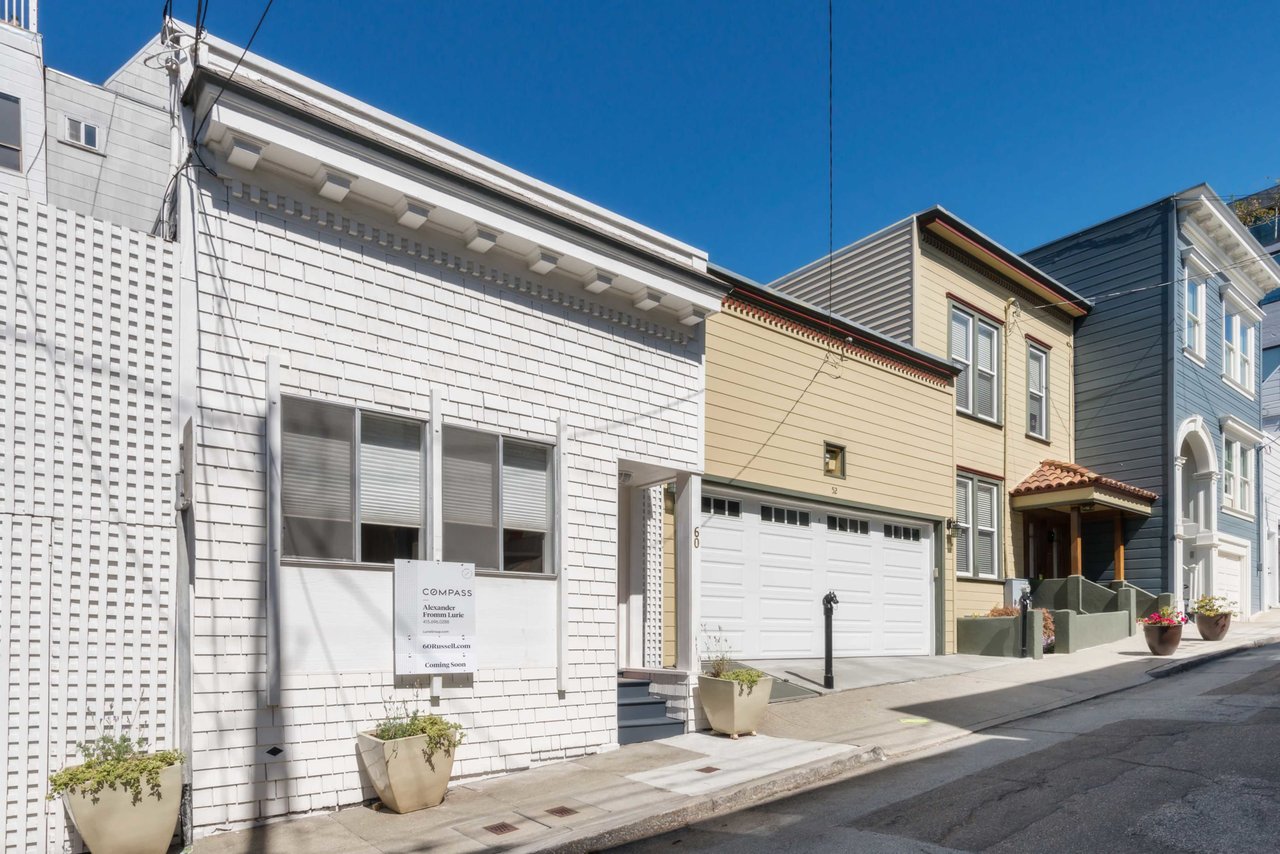 60 Russell St