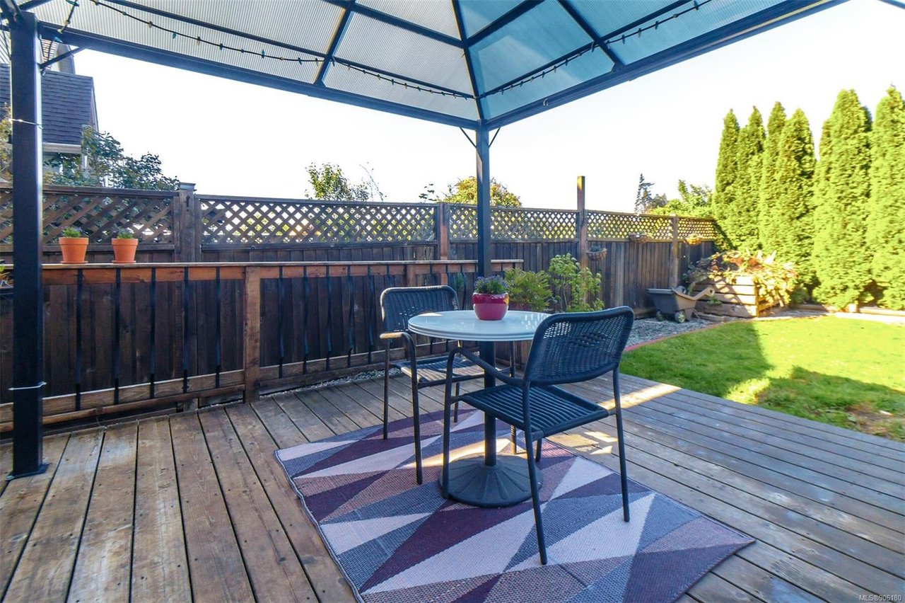 2074 Solent St, Sooke