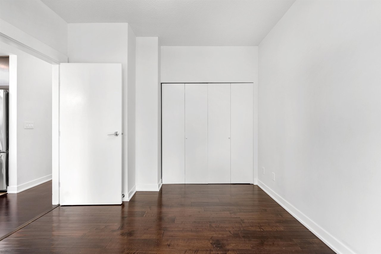 303-7088 18th Ave